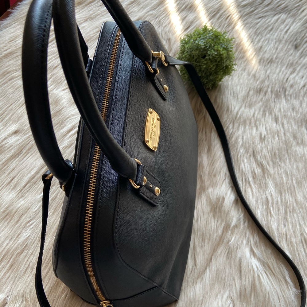 Michael Kors Bag - Picture 2 of 7